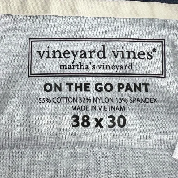Vineyard Vines Mens 38 X 30 Pants Beige On The Go Performance Chino Casual EUC